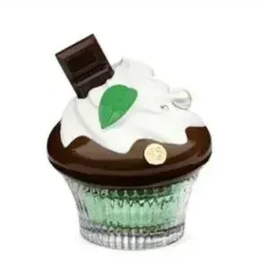 Dorothy Gray Dee Gee